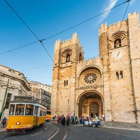 Benfica Flat Mit Balkon By Interhome Лиссабон